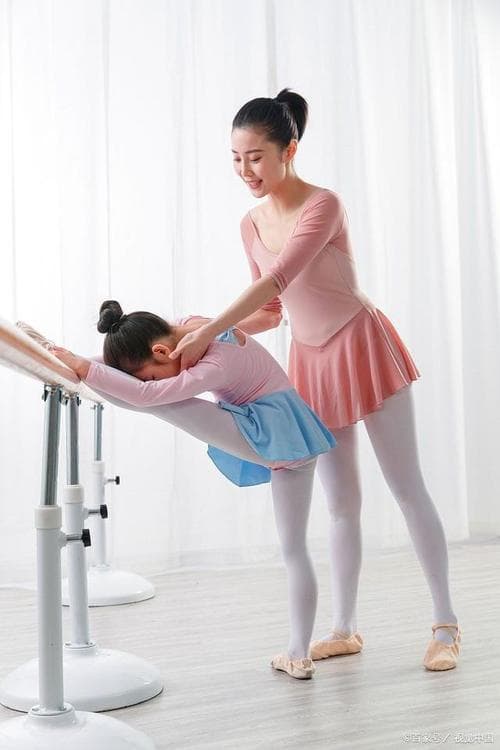 什么时候学舞蹈？最佳舞蹈学习时机：从孩童到暮年，你都能翩翩起舞！