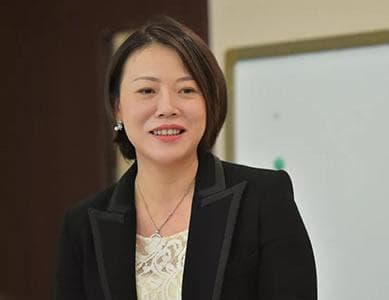 杨惠妍：从美国留学生到碧桂园掌舵人