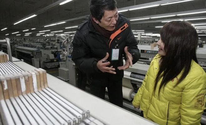 大龄基层员工如何应对职场挑战？