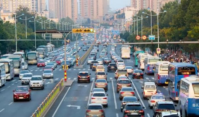 中国车市今年1月燃油车销量暴涨 分析市场逆袭背后的逻辑
