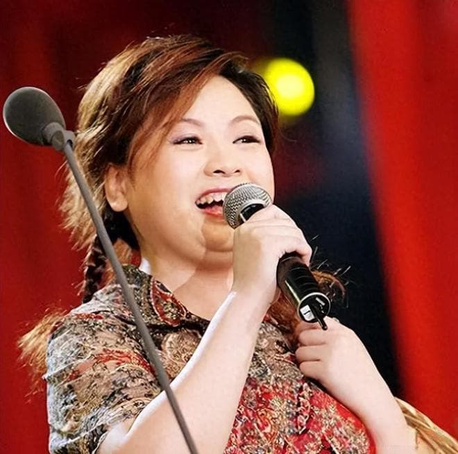 著名歌星李琼：从《山路十八弯》到低调生活，一位军旅歌手的艺术追求