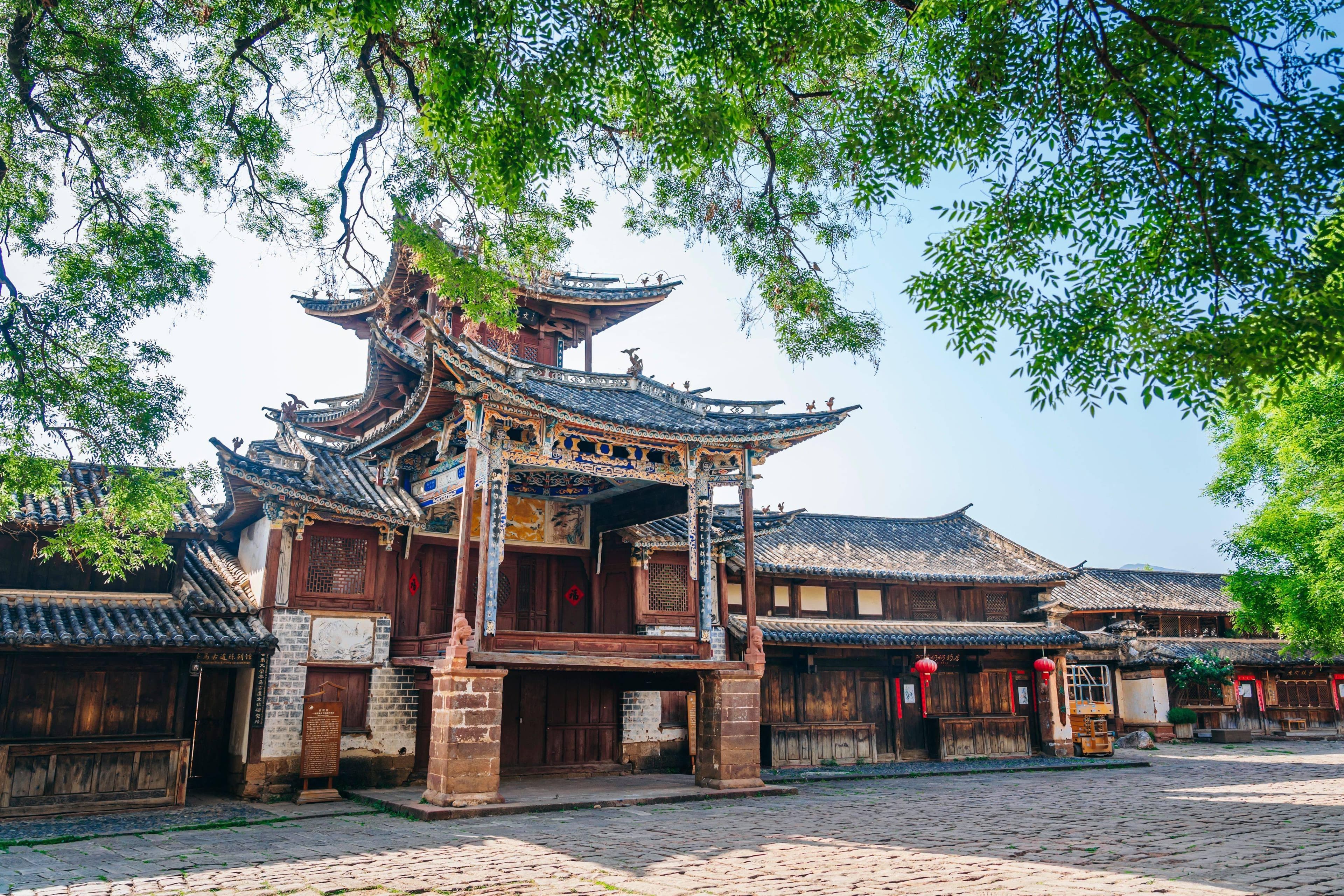 沙溪古镇：明清古建筑的活化石，白族文化的瑰宝