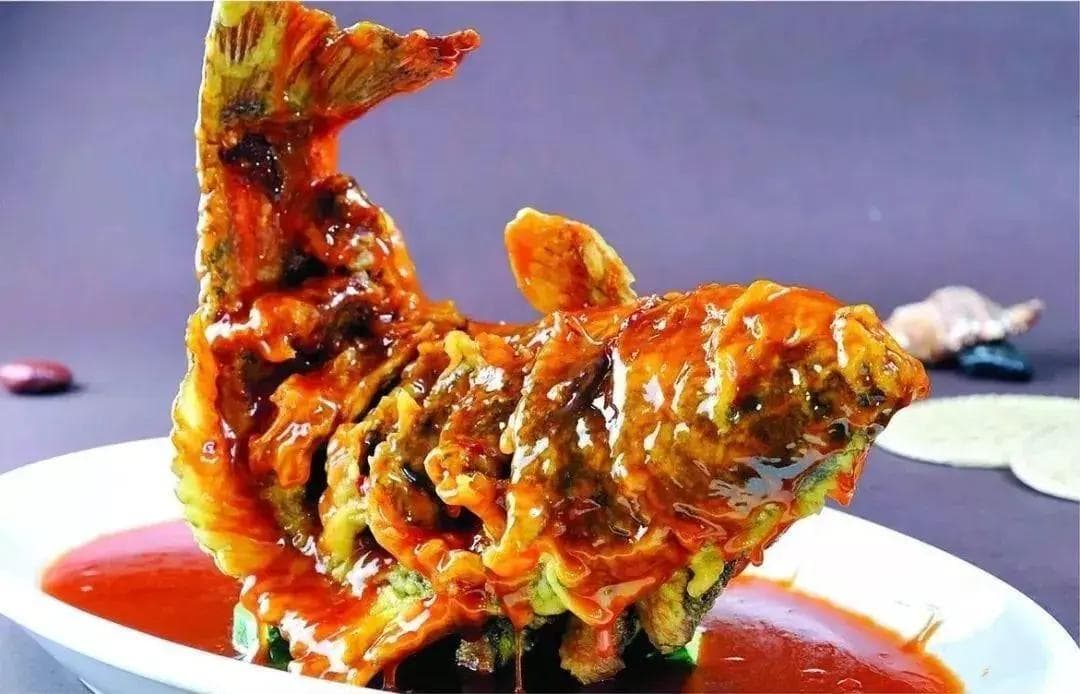 河南经典美食：从豫式黄河大鲤鱼到羊肉烩面