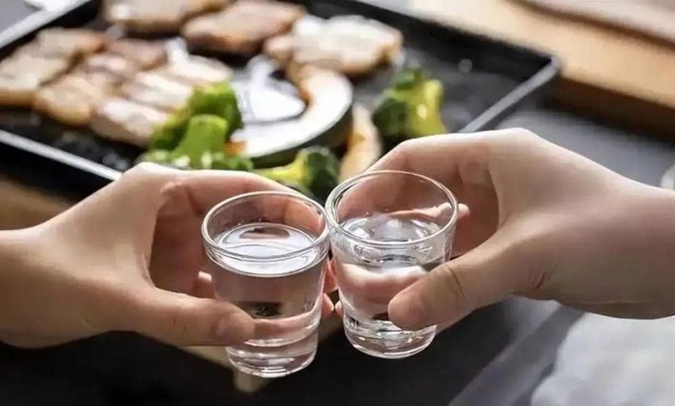 40度和53度的酒，哪个更适合饮用？