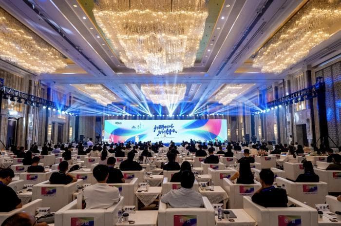 提升大学生"就业力"，近百所高校加入校企联盟打造"求职加油站"