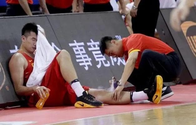 复赛球员受伤，对CBA球队的影响及应对策略
