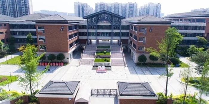 中考首秀即大捷！成都高新区这所公办初中值得关注