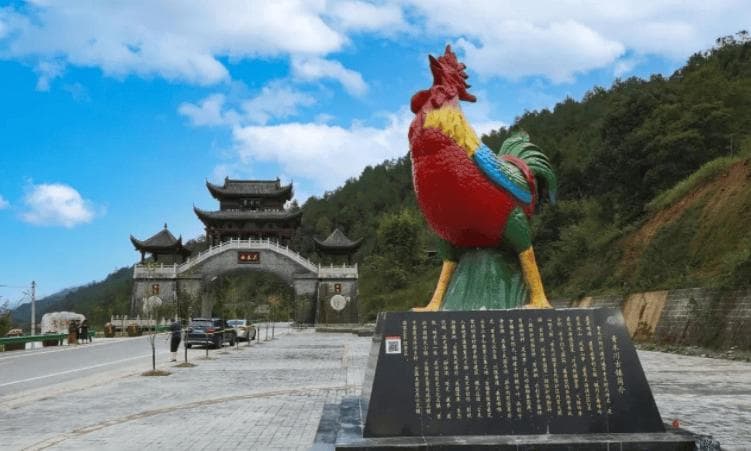 青木川古镇是《一代枭雄》原型地，脚踏三个“省”，有“鸡鸣三省惊”之誉！