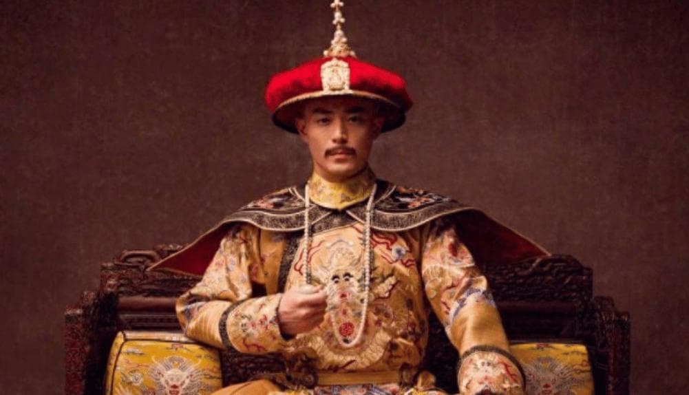 乾隆皇帝雄才大略，为何选择平庸的嘉庆接班？乾隆：我也很无奈啊