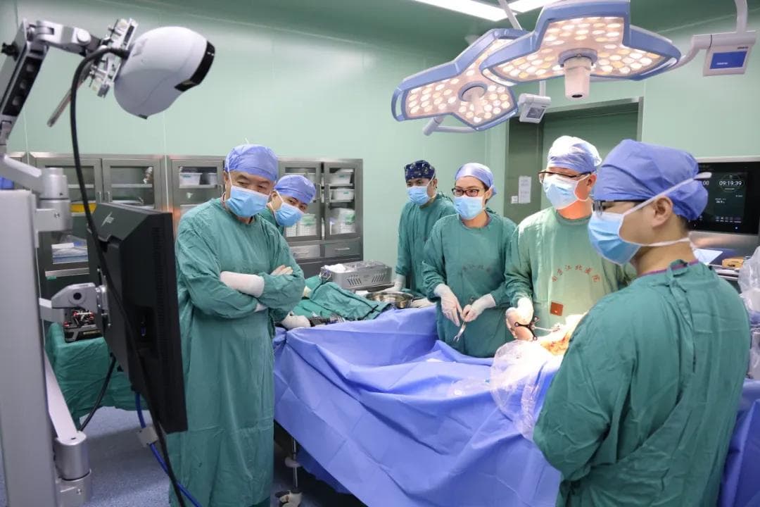关节「智」换丨手术机器人精准助力「膝关节置换术」