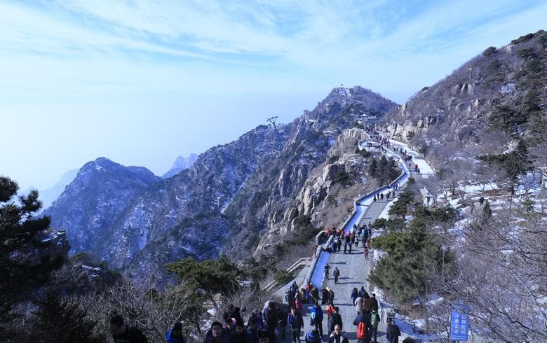 爬泰山要准备些什么东西 十件登泰山必备物品清单