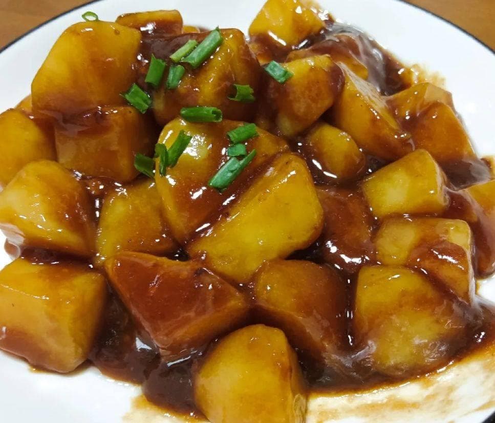 红烧土豆：香浓软糯，美味四溢