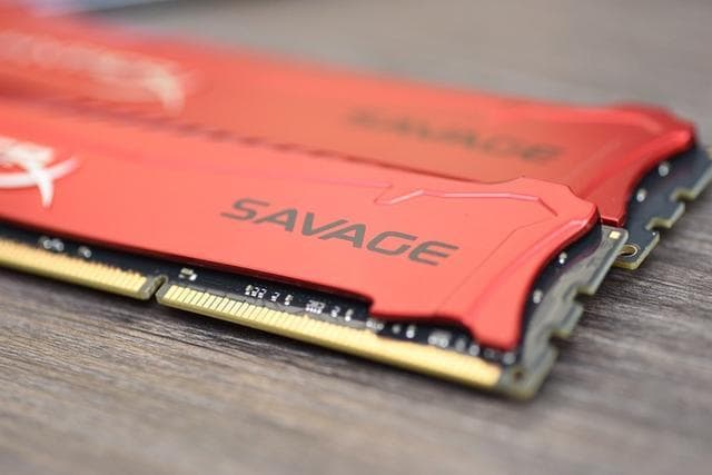 视频剪辑电脑内存选择：DDR3 和 DDR4 内存的区别与影响