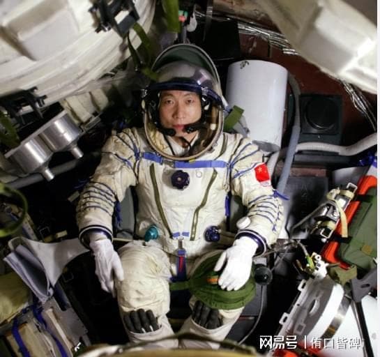 21周年！回顾神舟五号首飞，杨利伟经历生死26秒！能量餐披露全程