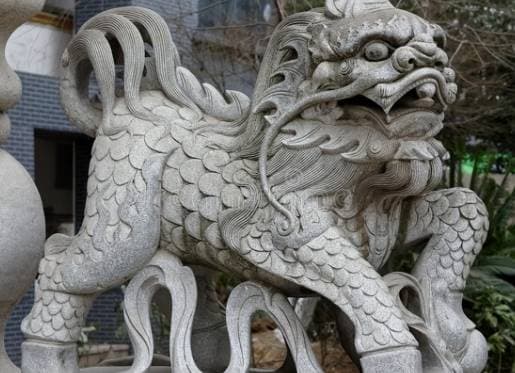麒麟与貔貅：外形特征与文化内涵的比较