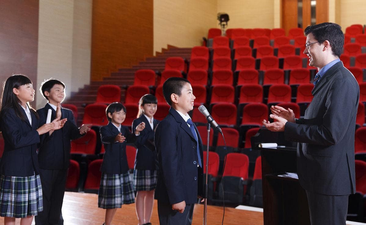 演讲 vs 辩论？到底先学演讲还是直接学辩论？