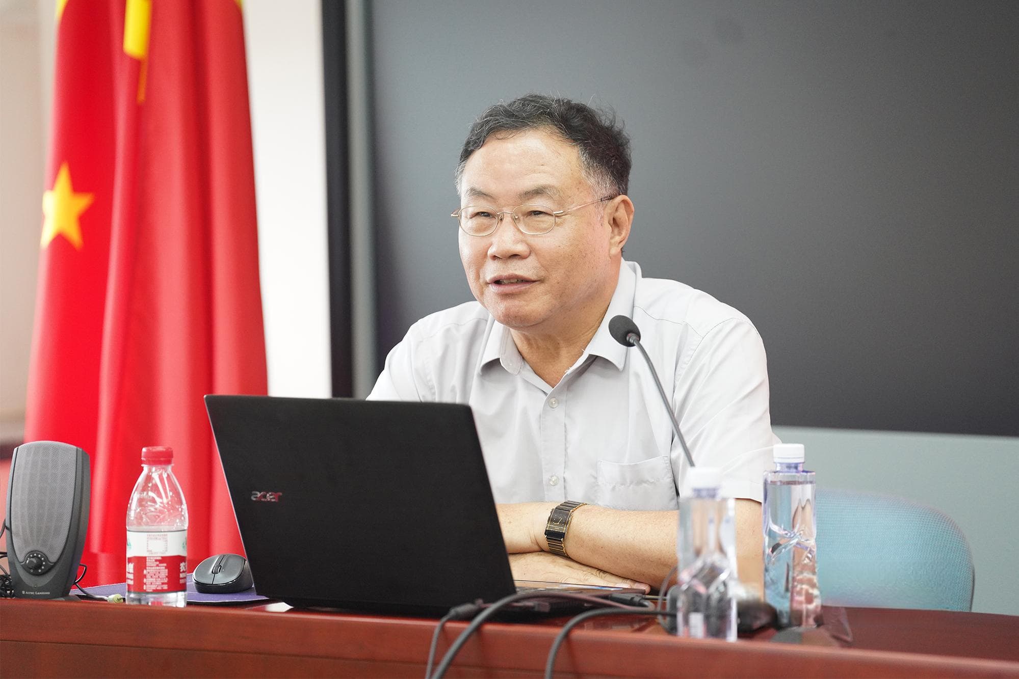 徐杰教授：语言学理论的两种嬗变模式与新旧理论之间的关系
