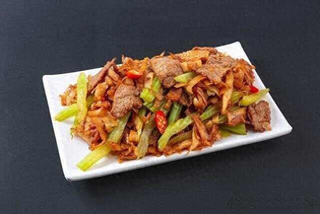 食品加工中的酸性原料：从盐酸到内酯的全面解析