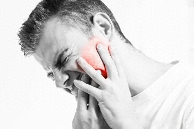 牙痛怎么办？专家亲授5分钟缓解牙痛绝招！