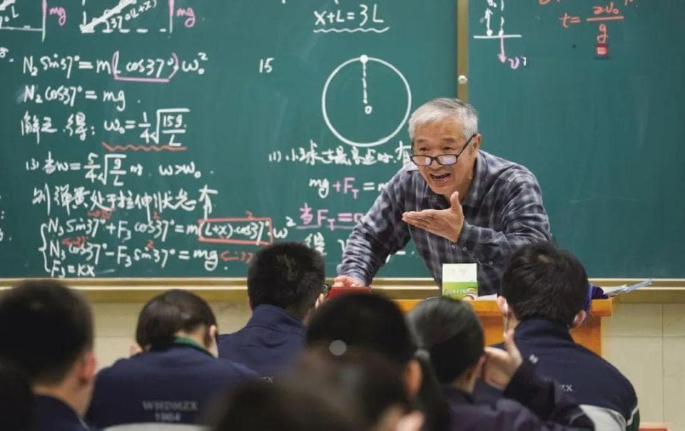手写教案意义何在？窥见教育人生里的“百态”