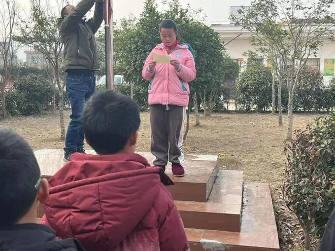学雷锋号角在南庄小学吹响，少年用行动续写雷锋篇章