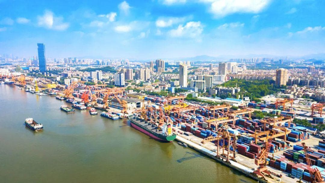 六大港集装箱吞吐量超千万！全国港口半年报出炉