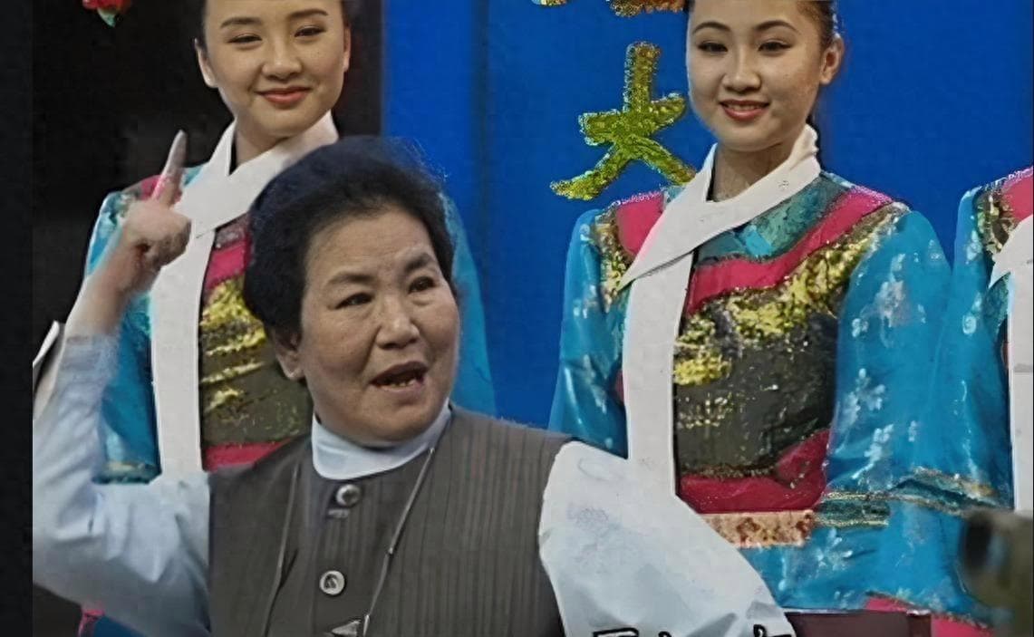 赵丽蓉小品打工奇遇笑料百出，20多年后竟成抓间谍线索
