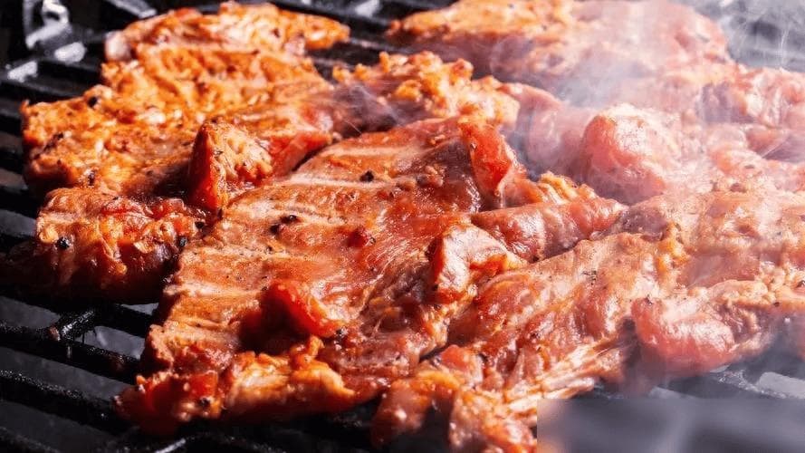 人类为何只吃食草动物的肉，很少去吃食肉性动物？是不好吃吗？