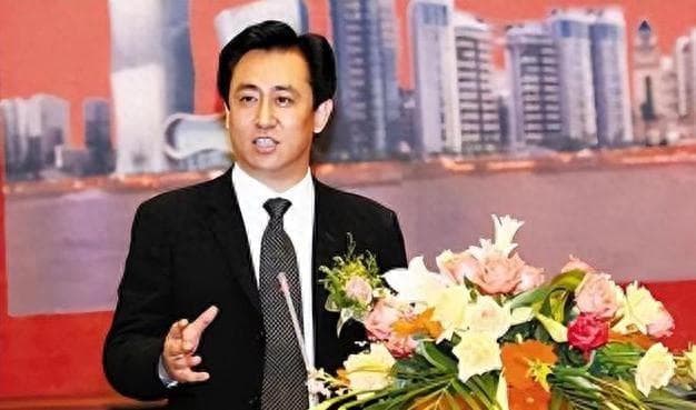 恒大到底怎么亏出的八千亿？终于搞懂了！许家印不跑是有原因的