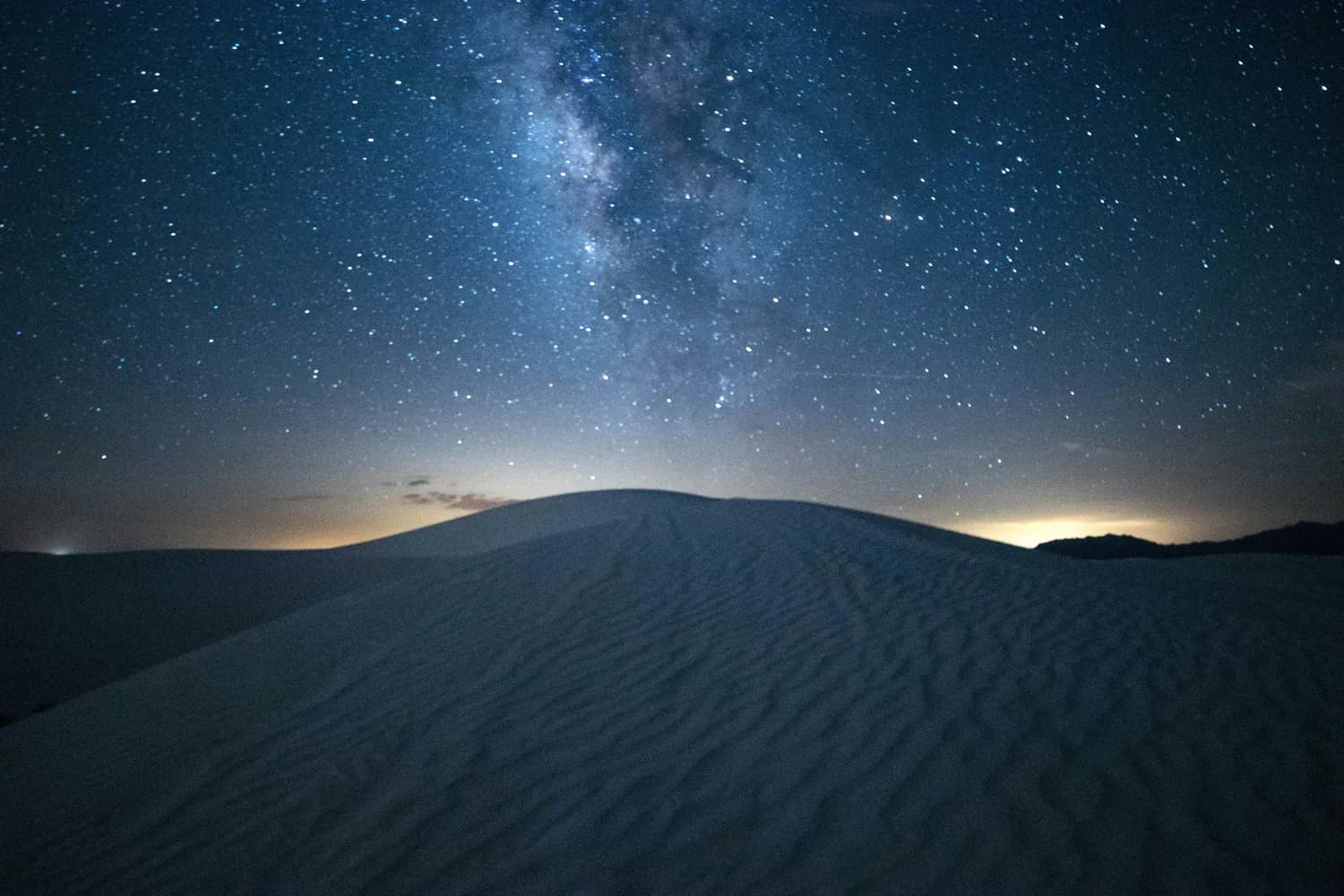 冬日白沙漠观星指南：星空下的浪漫之旅