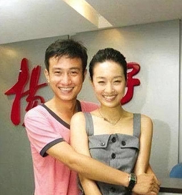 <奋斗>剧组重聚，文章李小璐等三员大将缺席