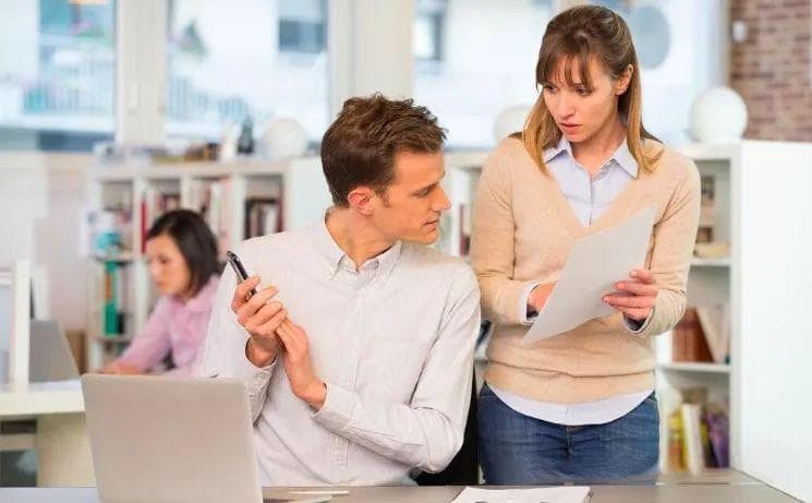 职场上遭遇“情感勒索”如何走出困境，摆脱痛苦？