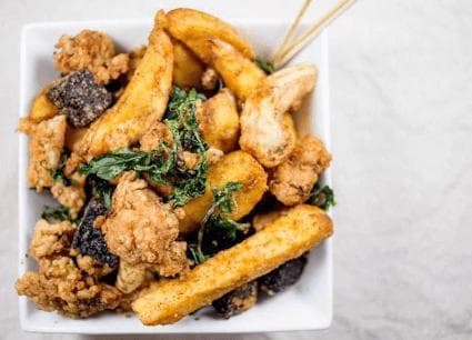 不健康饮食会伤害皮肤健康