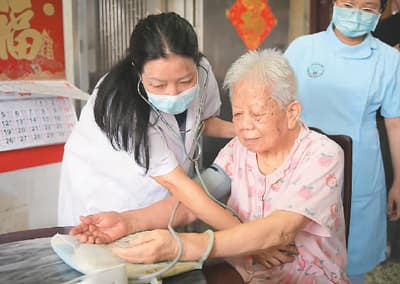 以健康老龄化应对人口老龄化