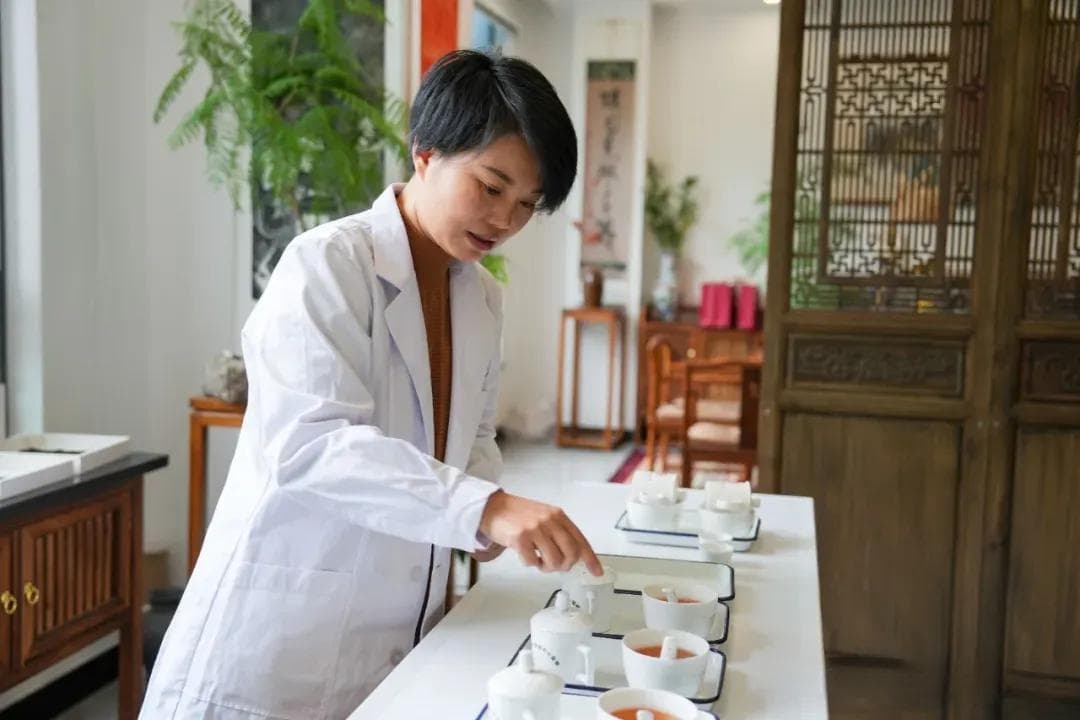陈小春：用行动诠释公益精神