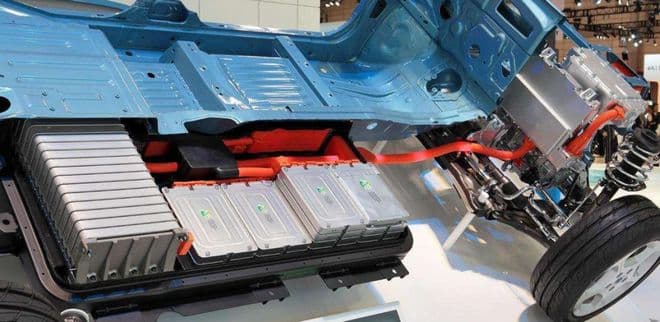 买车30万、换电池22万！第一批新能源车主，开始被割第二茬韭菜了