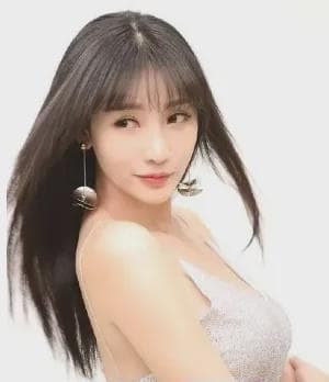 柳岩恋情风波：梁汉君已婚且负债200万