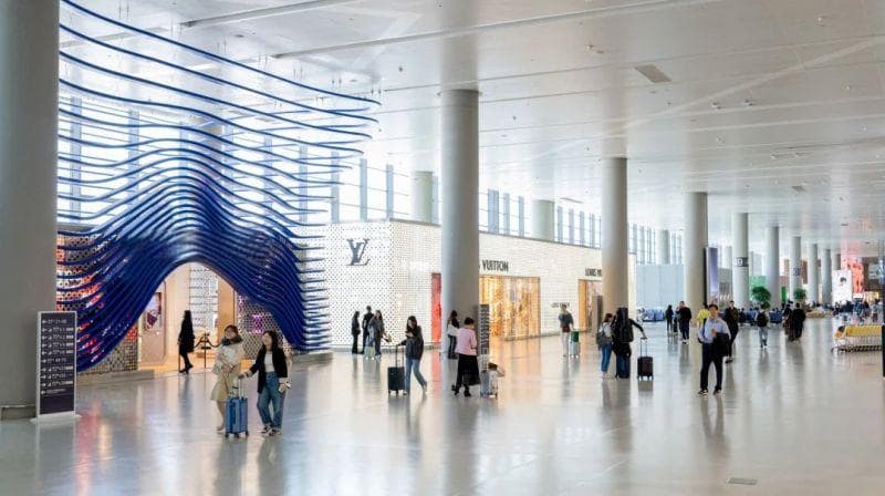上海两大机场升级服务：精品商圈智慧出行打造城市新名片