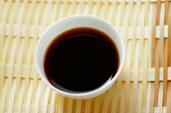 一岁内婴儿不宜食用酱油，这些喂养要点请收好