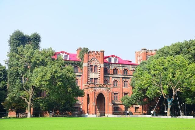 大学毕业生该如何构建和谐的职场人际关系