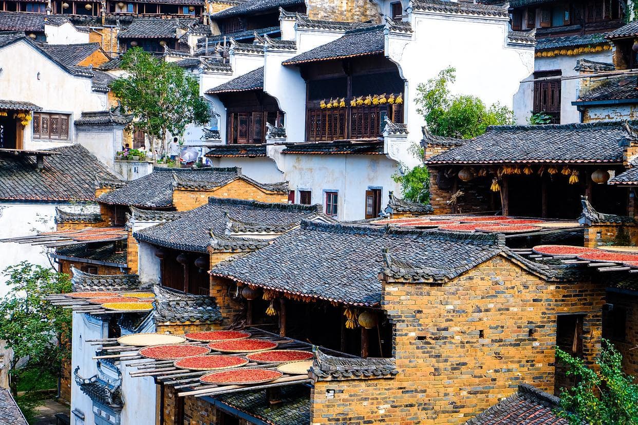 婺源旅游住宿选择：景区VS县城，冬日雪景全攻略
