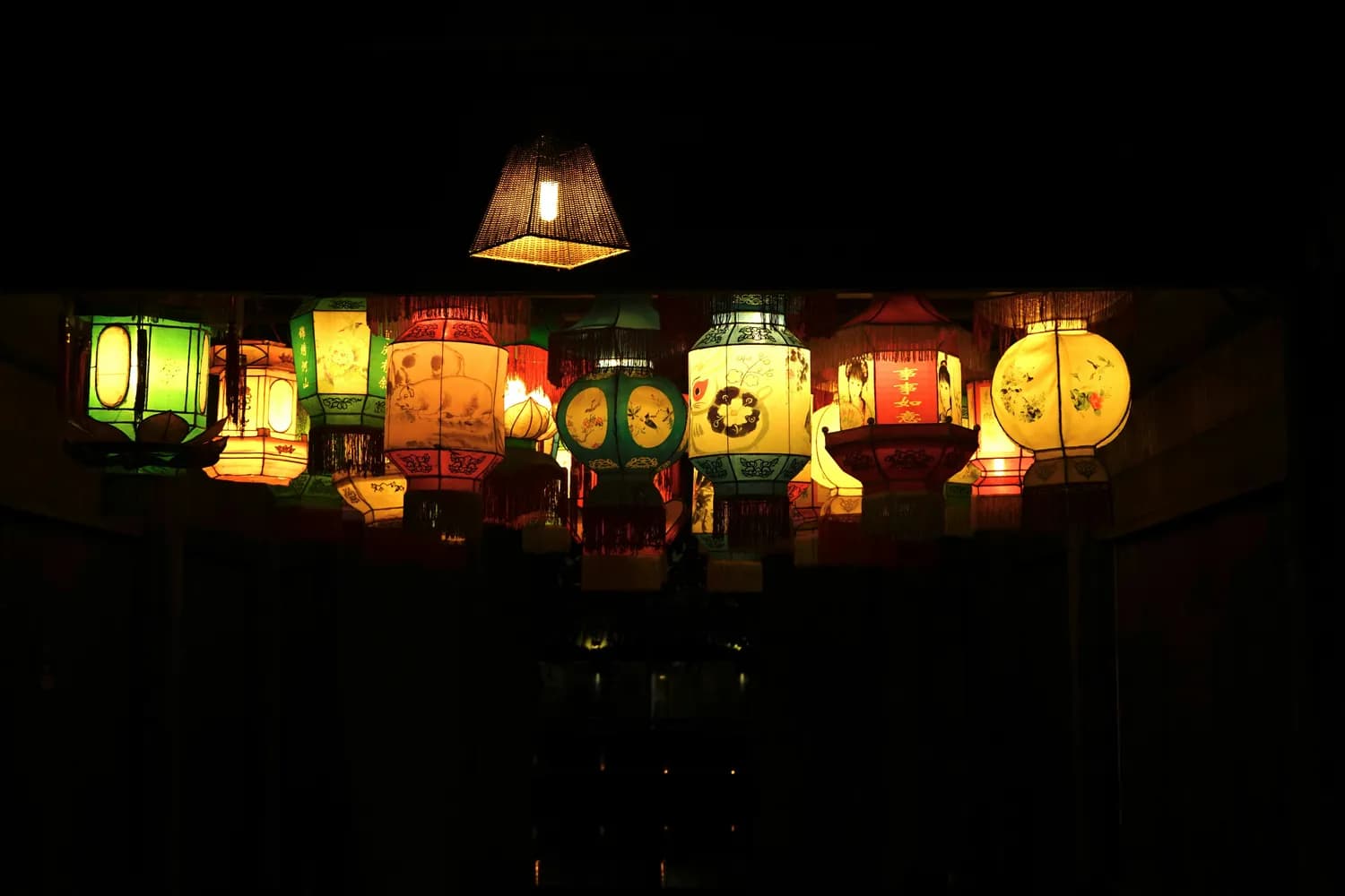 唐宋元宵节诗词大赏：历史上的浪漫之夜