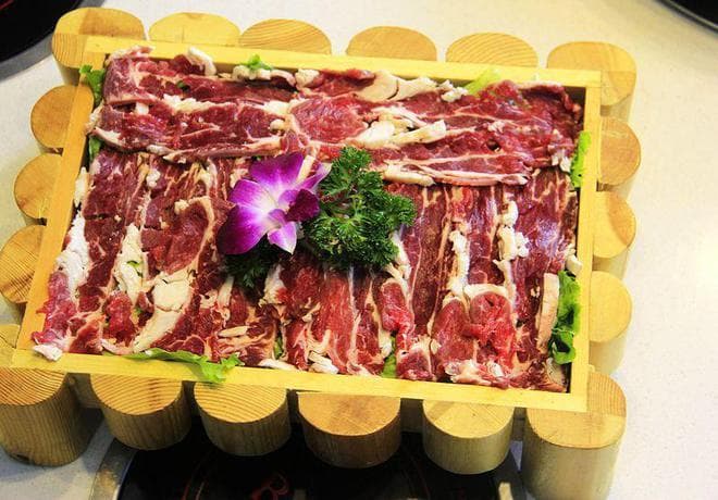 涮羊肉时，哪个部位最好吃？答案在这里