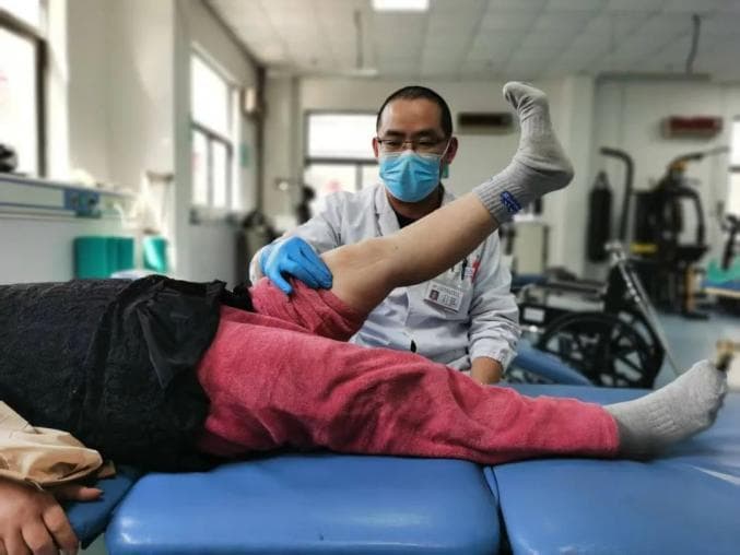 骨折手术后真的是回家“躺平”吗？