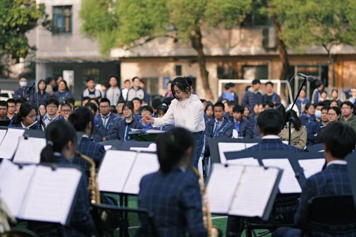 校园音乐会燃爆全场！这里藏着杭州最早的音乐特色班，今年有高三生拿到全国第一