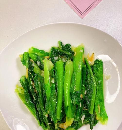 油麦菜的7种创意烹饪法，让你的餐桌不再单调！