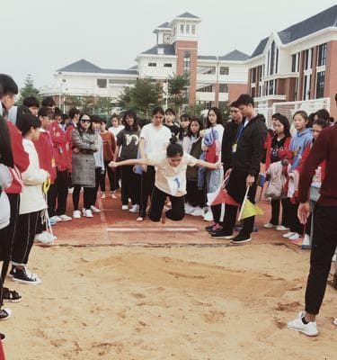 如何提高跑步跳绳跳远成绩？掌握这些技巧轻松提升！