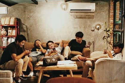 中国海外短剧App冲榜背后：“霸总”们赚到钱了吗？