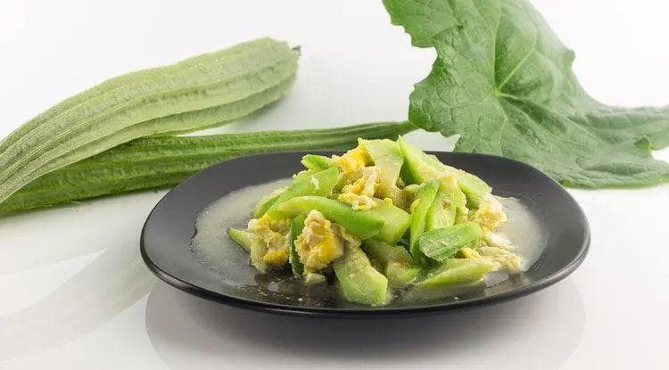 丝瓜到底是升血糖还是降血糖？糖尿病人能吃吗？