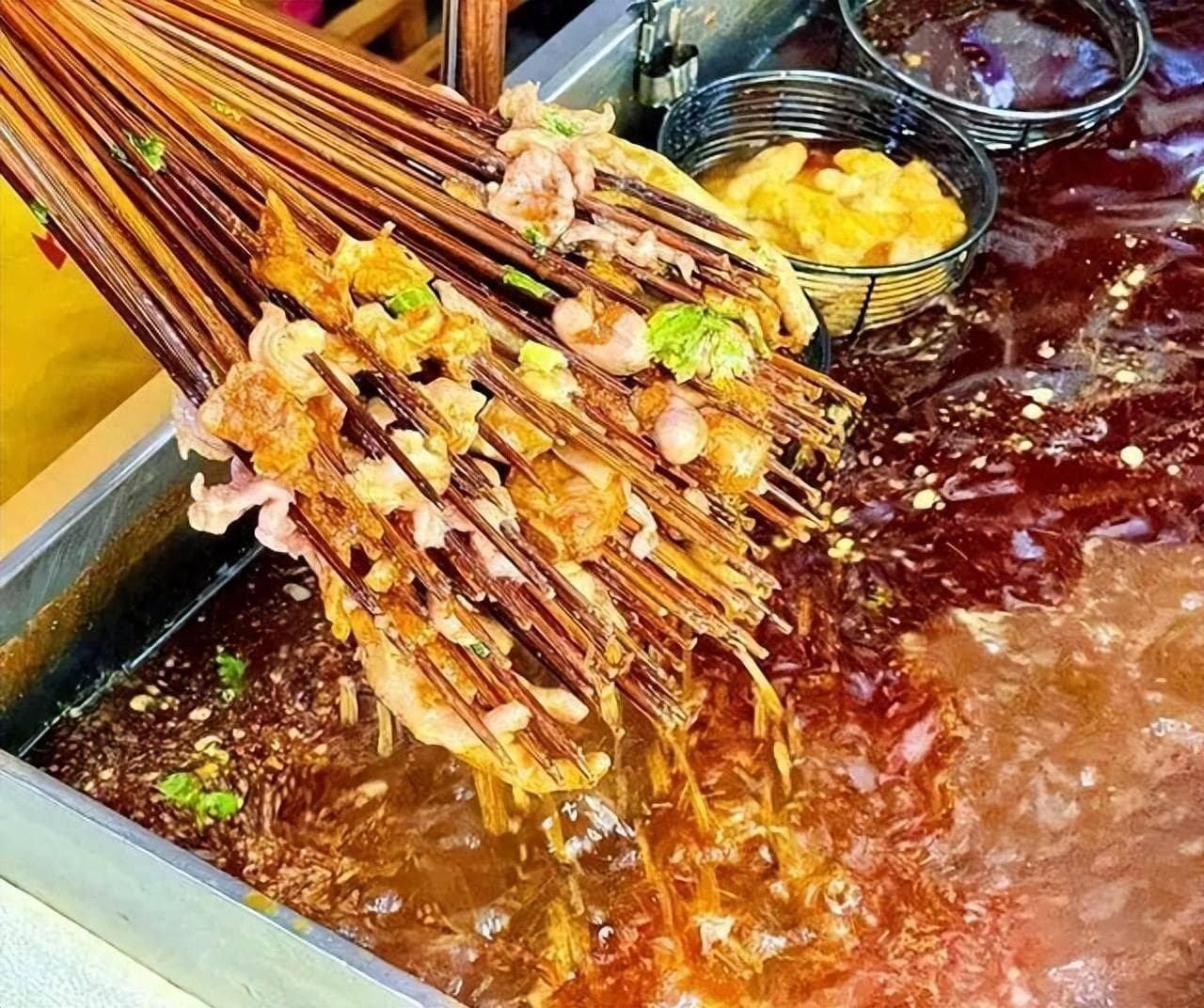 成都十大特色美食，每一种都值得品尝！